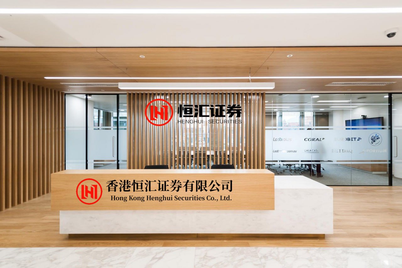 国汇策略APP下载 毗陵猎人2：今天给大家介绍一下个股战法中的“黑太阳”战法。股市中，有人比较喜欢采用短线追高的战法，以便在短期内获取最大利润，但是风险较大。那么如何安全有效地去追入一只攻势较猛的股票呢？这里有一种...